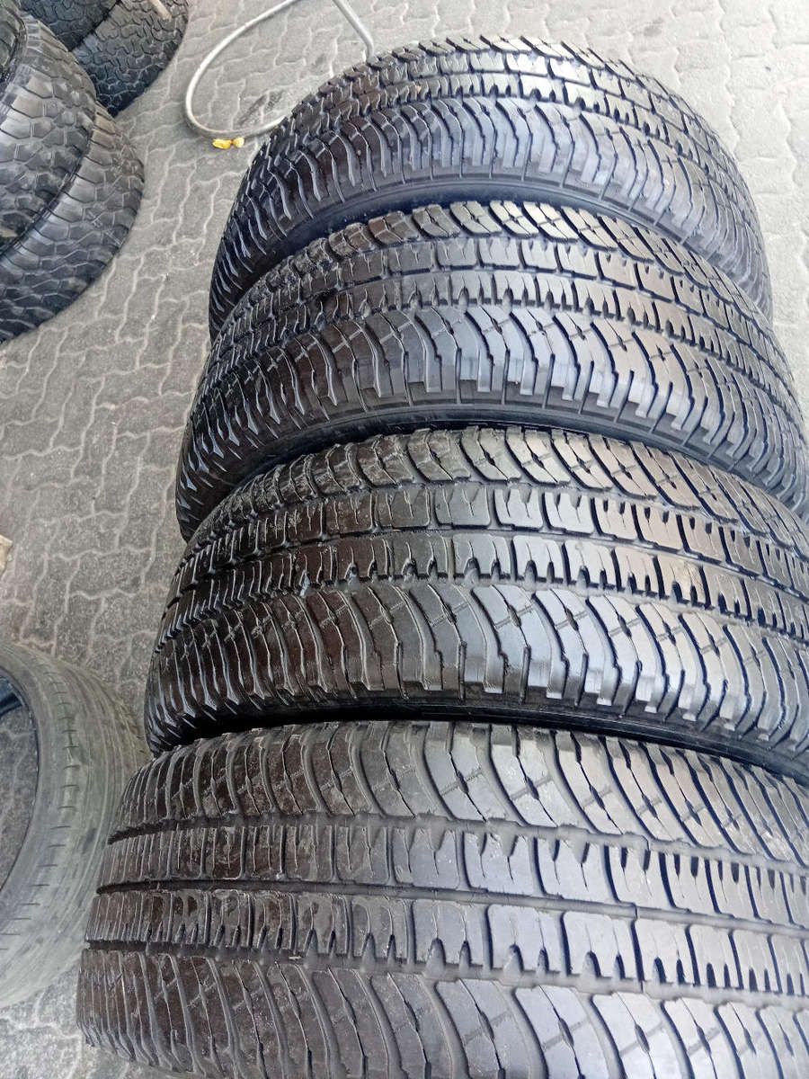 265/65/17 × 4 Michelin LTX AT² fairly used tyres