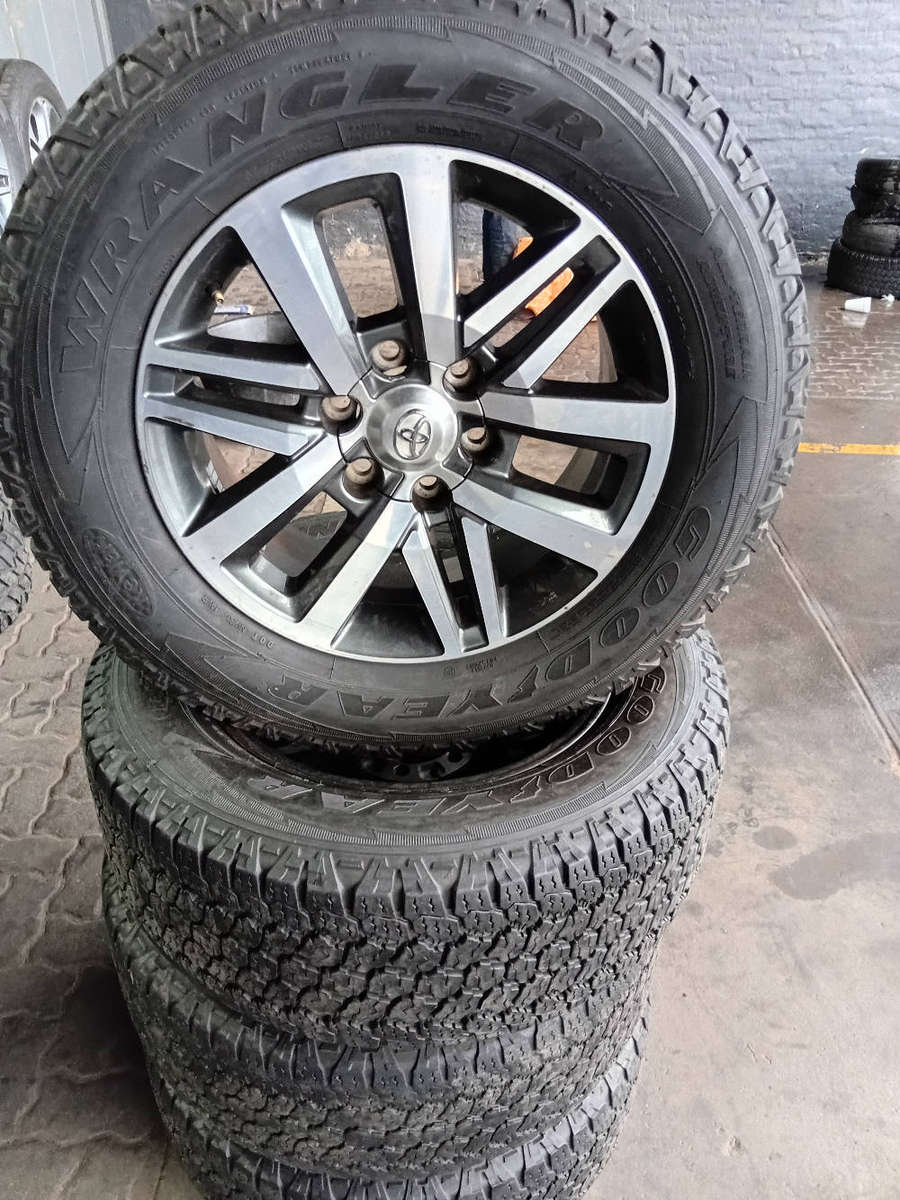 Toyota Hilux D4D Mags and Tyres