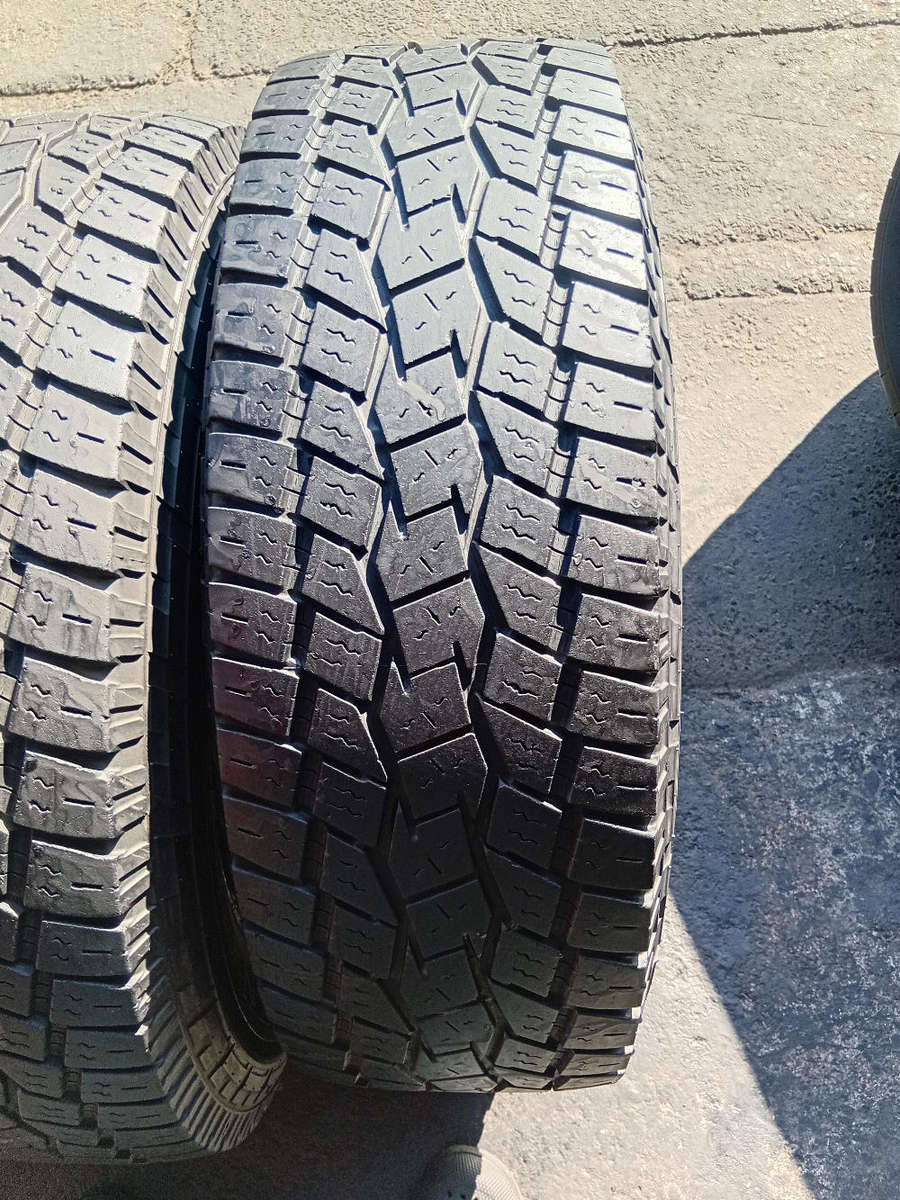 245/75/17 x 4 Toyo Open Country AT used tyres