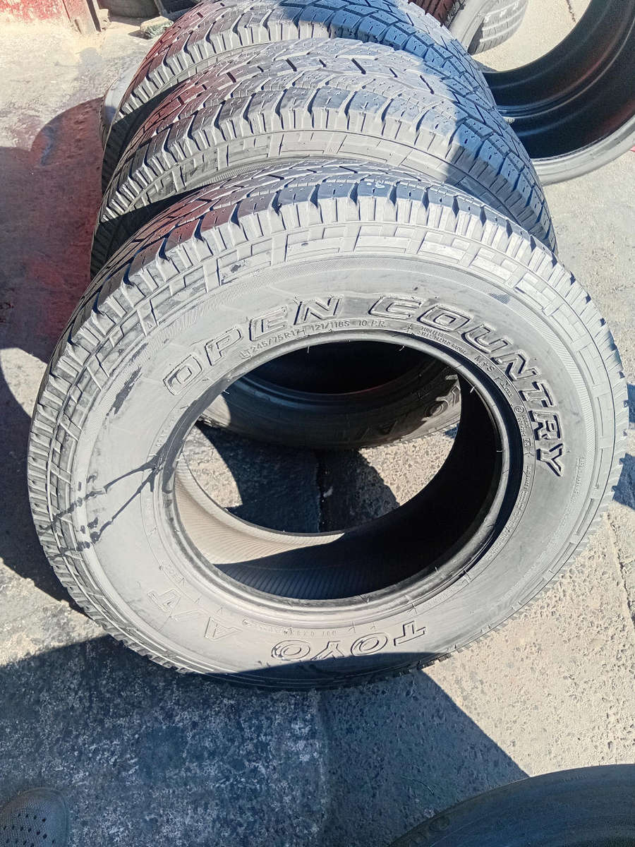 245/75/17 x 4 Toyo Open Country AT used tyres