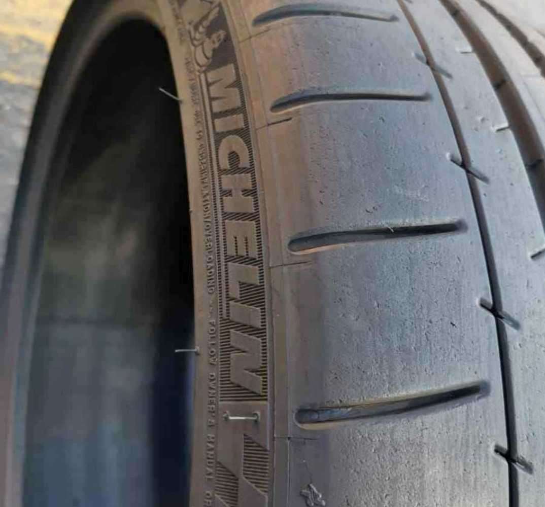 265/30/20 x 2 Michelin Pilot Super Sport. 85% life