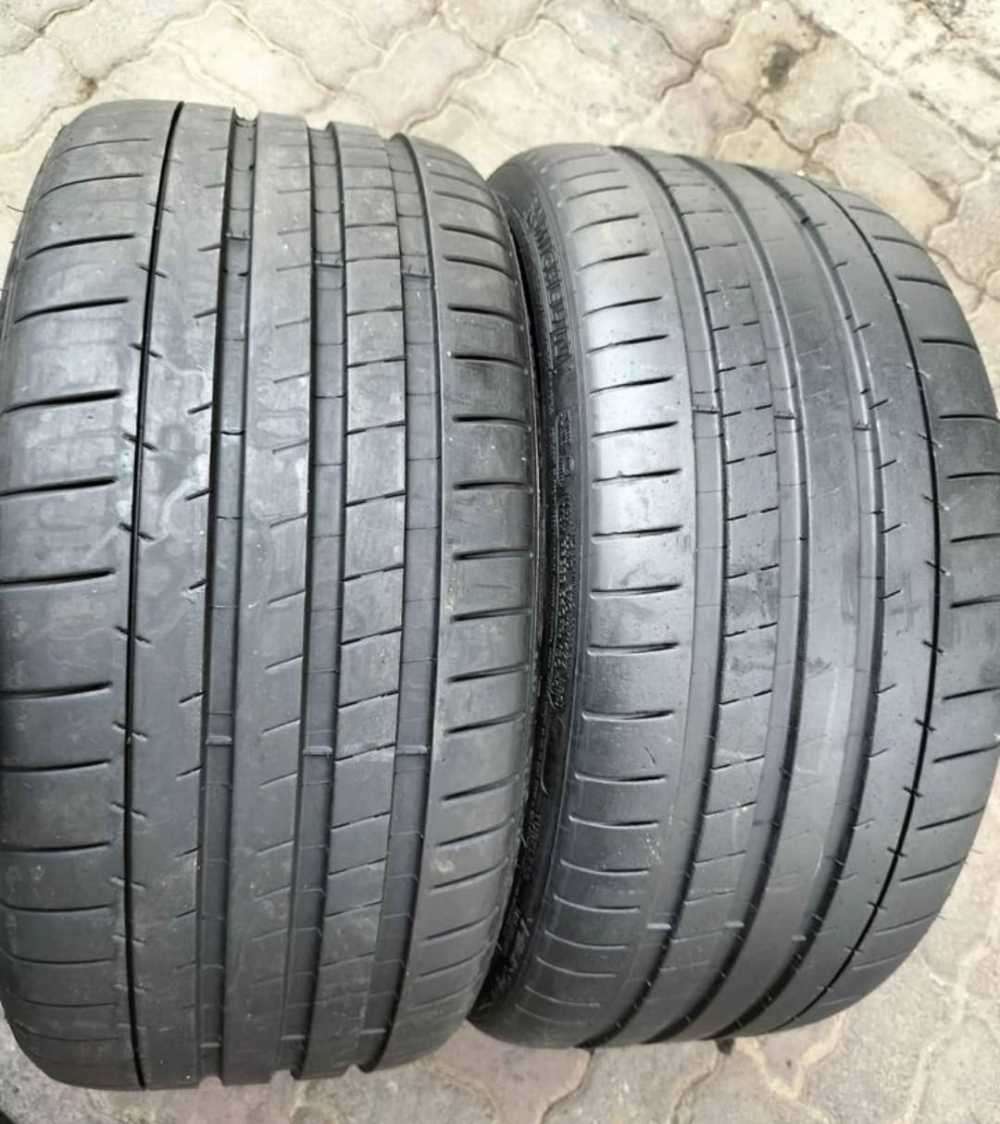 265/30/20 x 2 Michelin Pilot Super Sport. 85% life