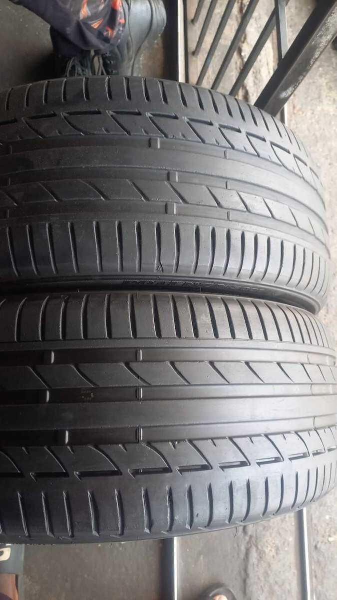 245/40/20  Bridgestone Potenza Runflat Tyres. 70% life