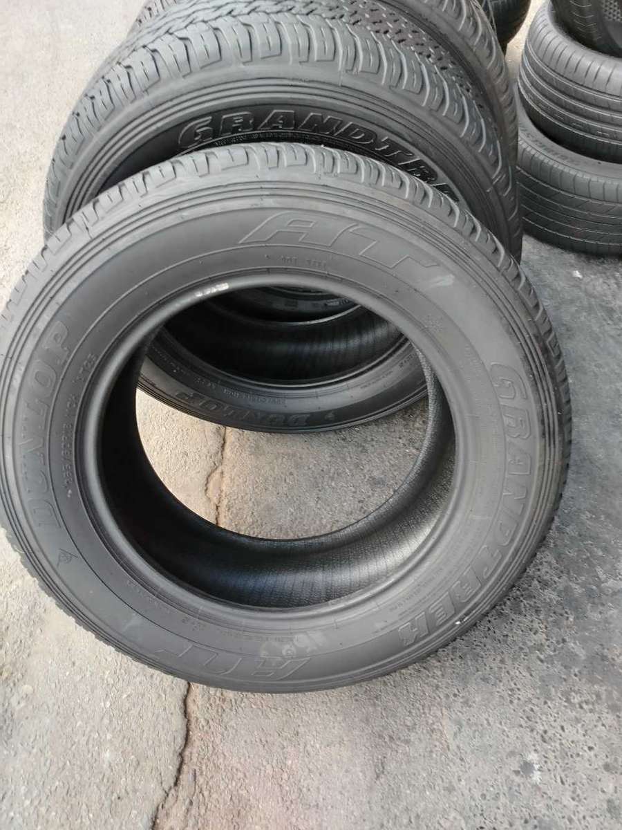 265/60/18 Dunlop Grandtrek AT. 70% life