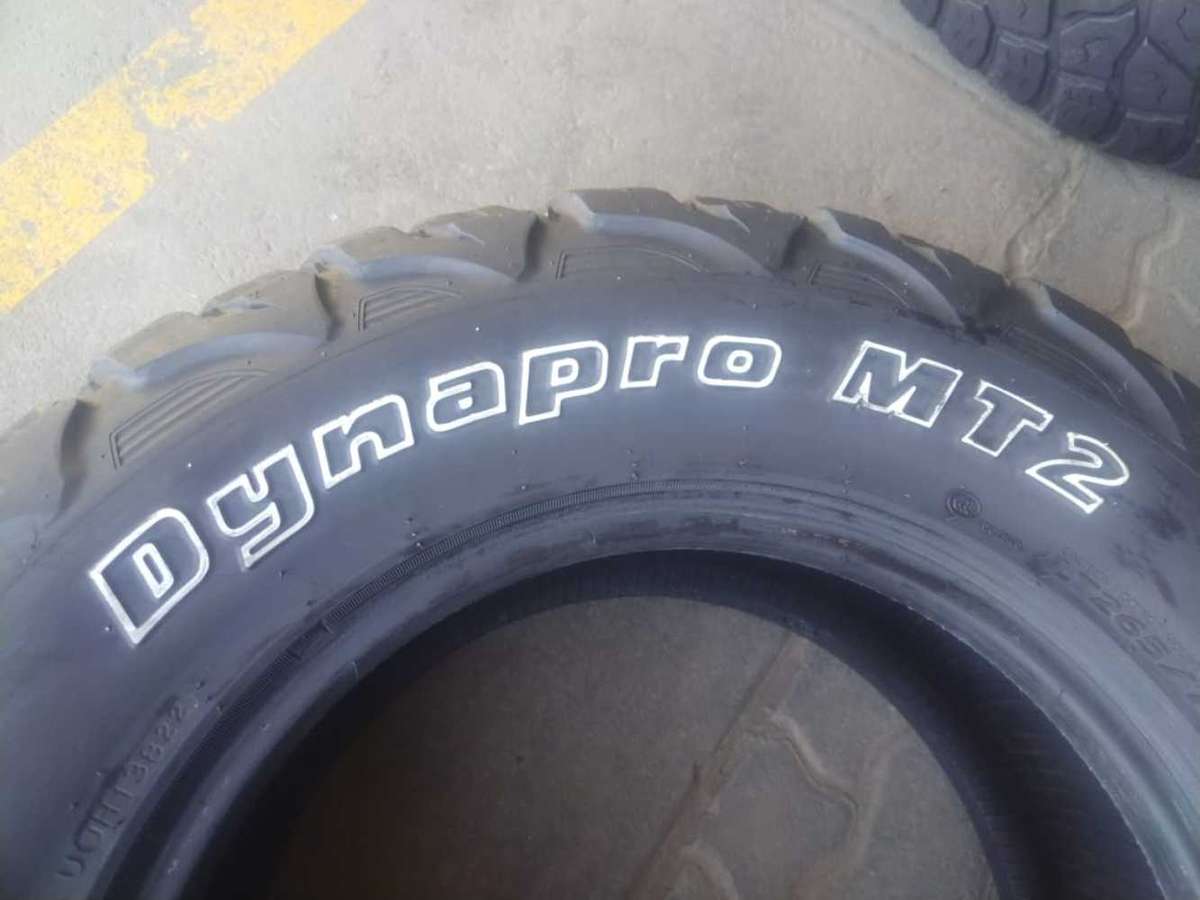 265/75/16 x 4 Hankook Dinapro MT2.