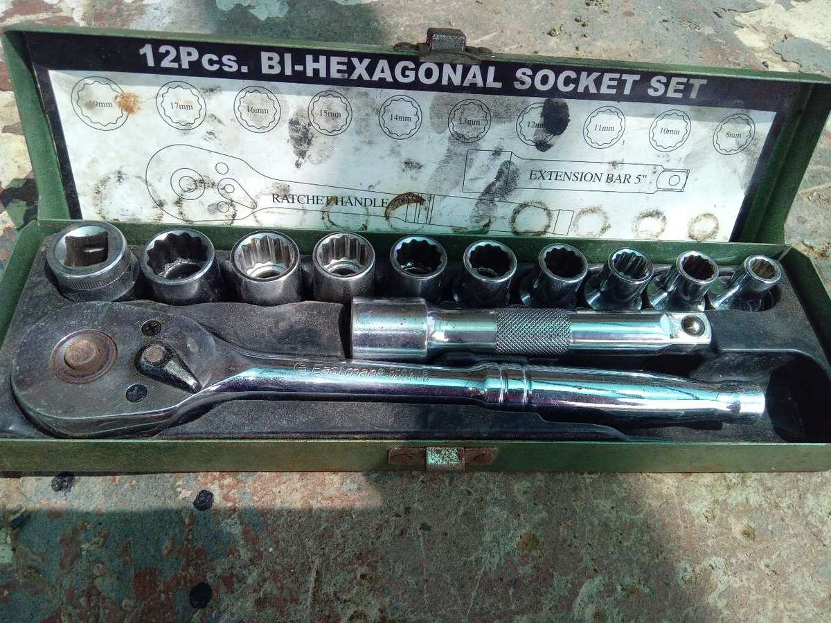 Eastman socket set