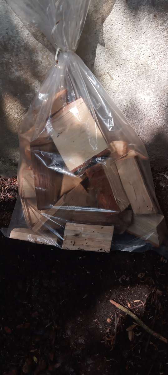 Pecanwood smoker chunks for barbecue