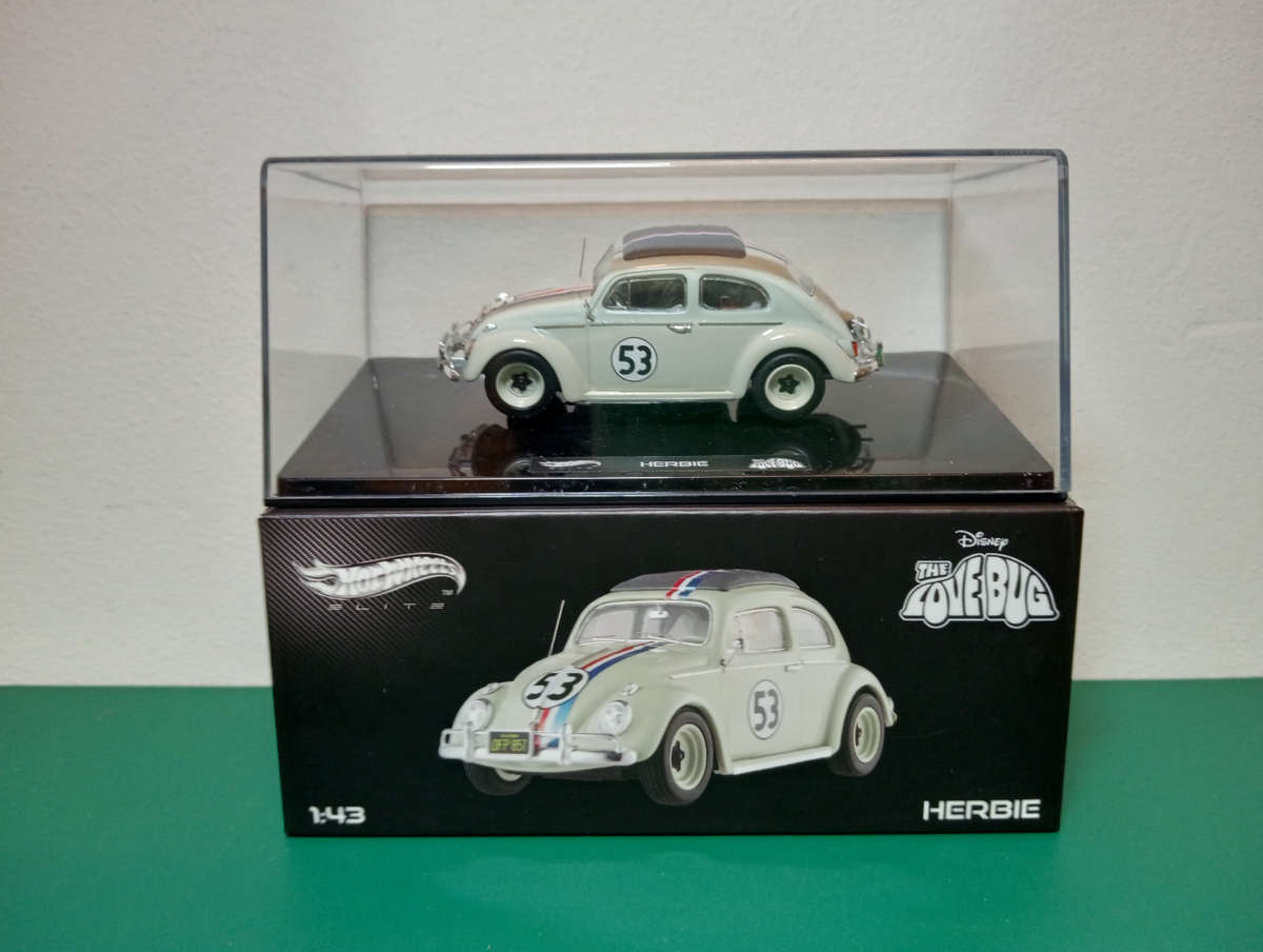 2014 Hot Wheels Elite Volkswagen The Love Bug Herbie 53 Acrylic Case 1:43