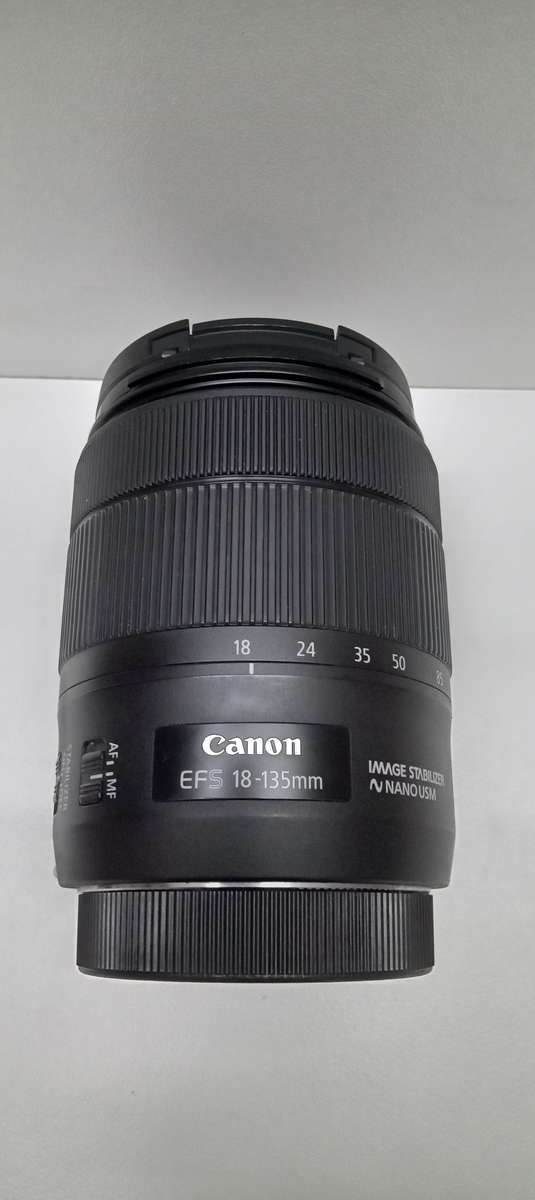 Canon EF 18-135mm f3.5-5.6 USM IS Zoom lens