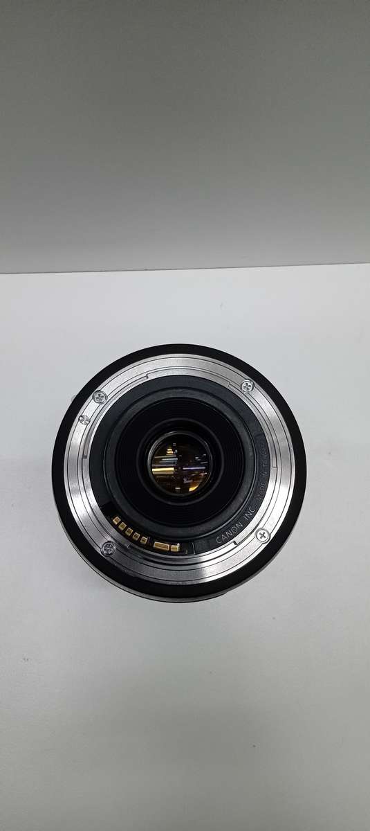 Canon EF 18-135mm f3.5-5.6 USM IS Zoom lens