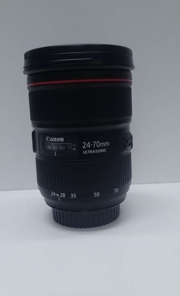 Canon EF 24 -70MM 1:2.8 L II USM ZOOM LENS