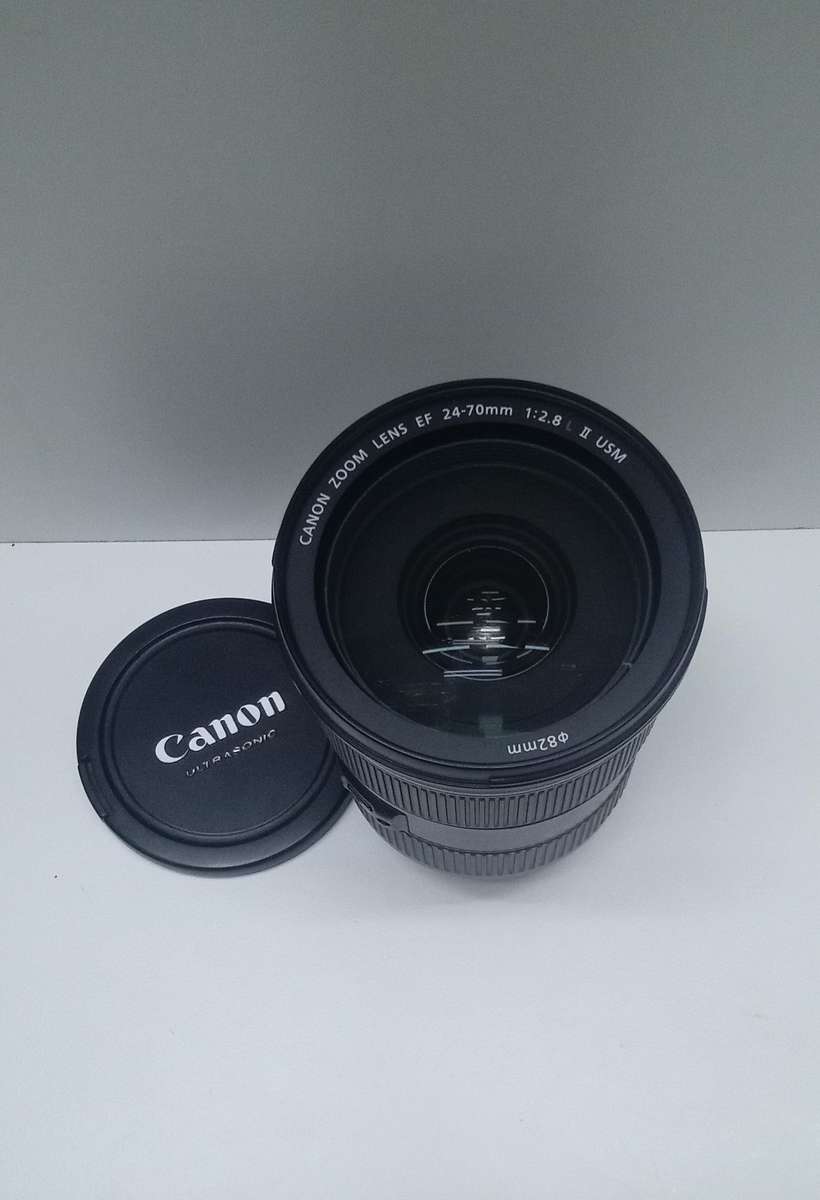 Canon EF 24 -70MM 1:2.8 L II USM ZOOM LENS