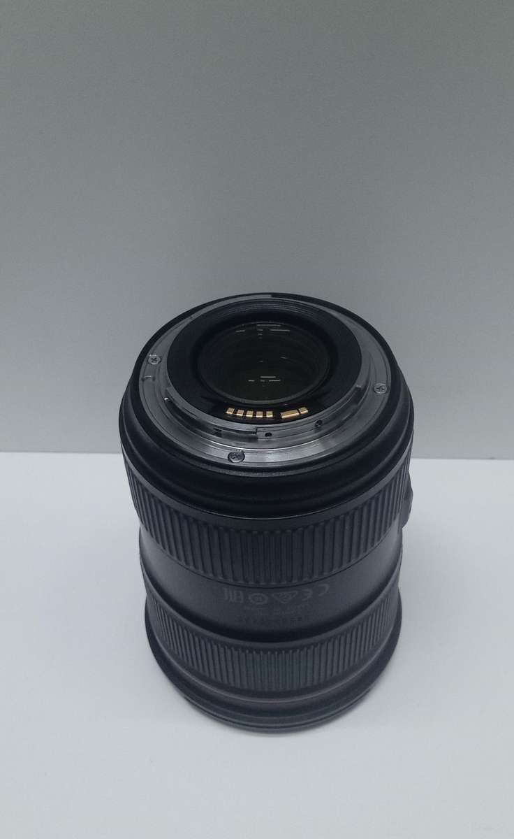 Canon EF 24 -70MM 1:2.8 L II USM ZOOM LENS