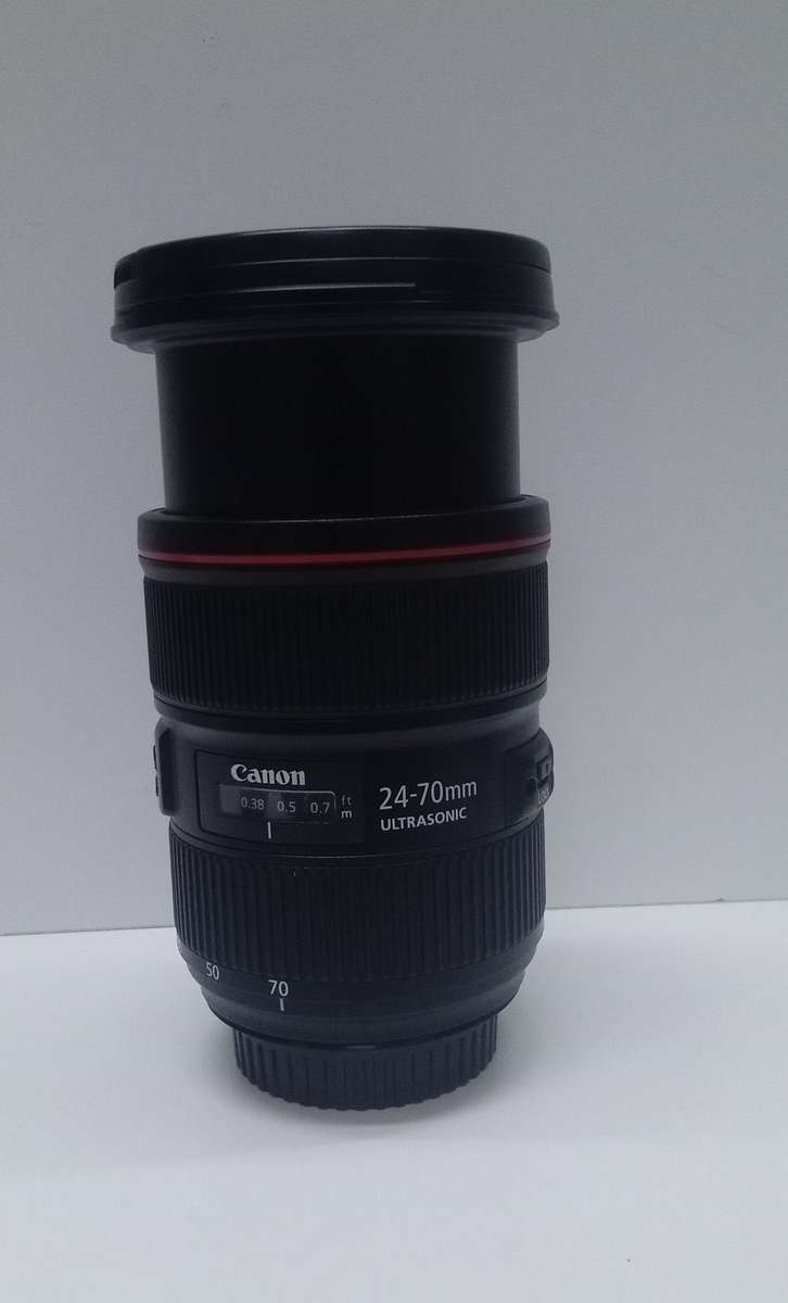 Canon EF 24 -70MM 1:2.8 L II USM ZOOM LENS
