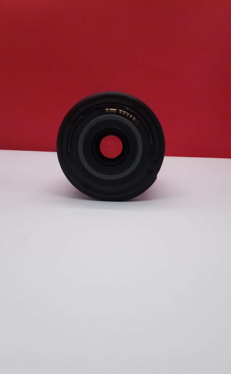 Canon EF 55-250mm IS Zoom lens