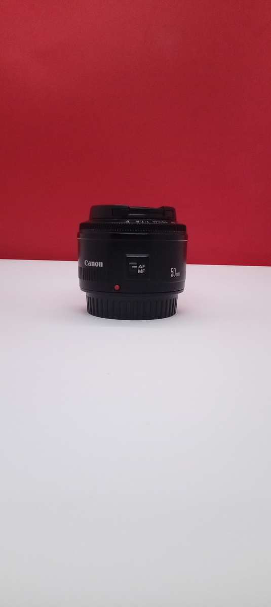 Canon 6D body +50mm1.8 prime lens (Combo)