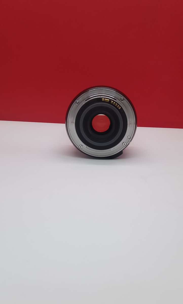 Canon EF 60MM f2.8 USM macro lens