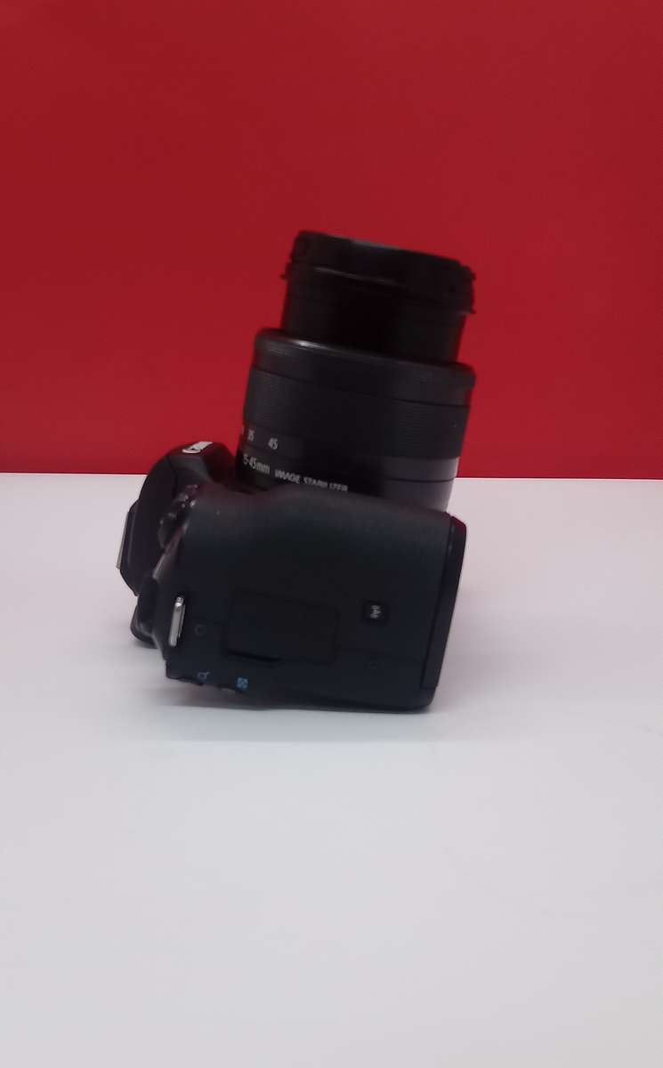 Canon EOS M50  4K mirrorless camera