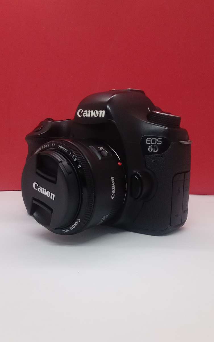 Canon 6D body +50mm1.8 prime lens (Combo)