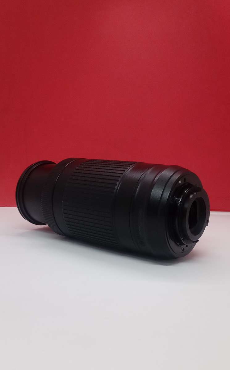 Nikon AFP 70-300mm f4.5-6.3G ED zoom lens