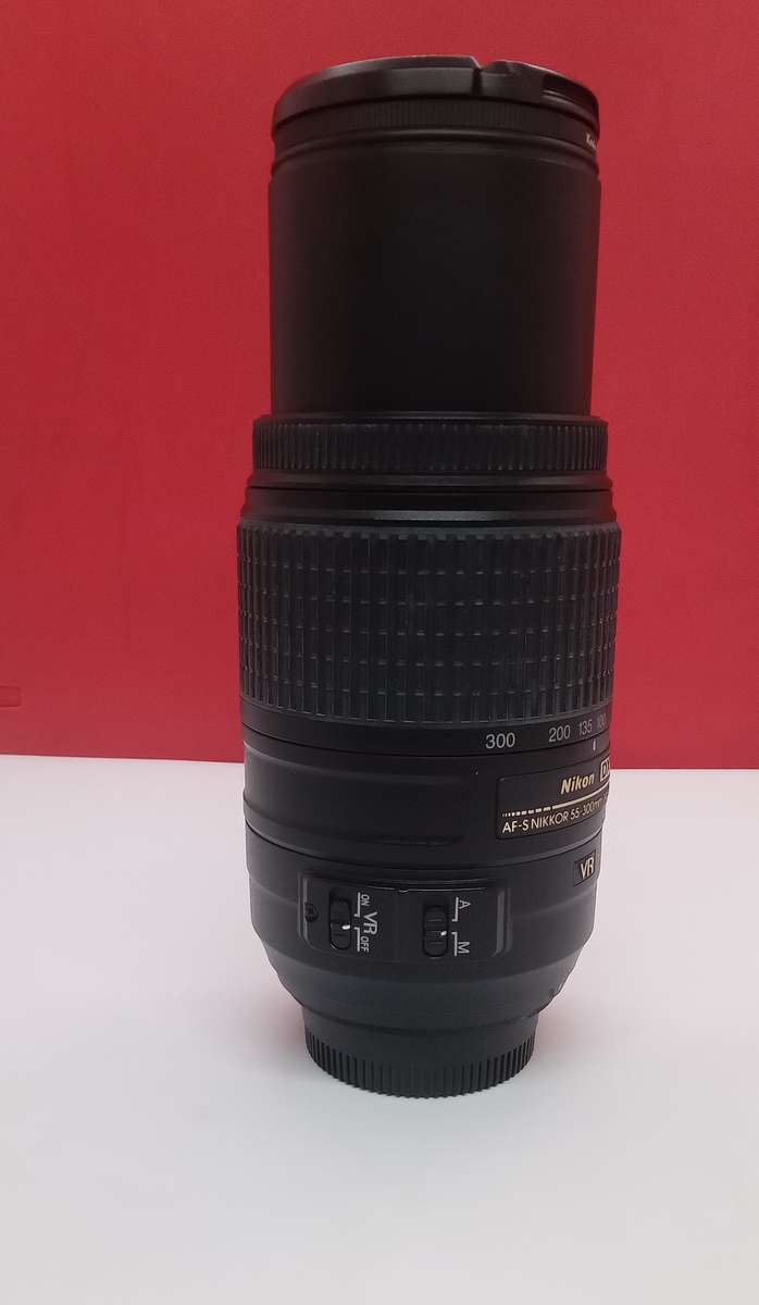 Nikon AFS 55-300mm f4-5.6 G VR Zoom lens