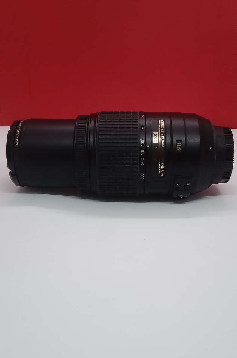 Nikon AFS 55-300mm f4-5.6 G VR Zoom lens