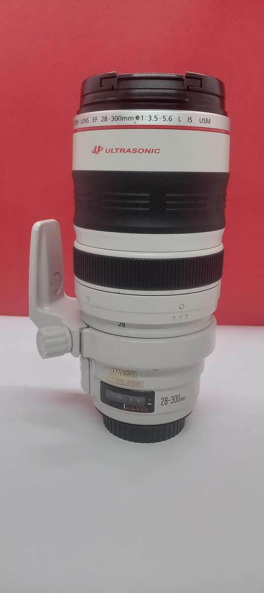 Canon EF 28-300mm 1:3.5-5.6 L IS USM