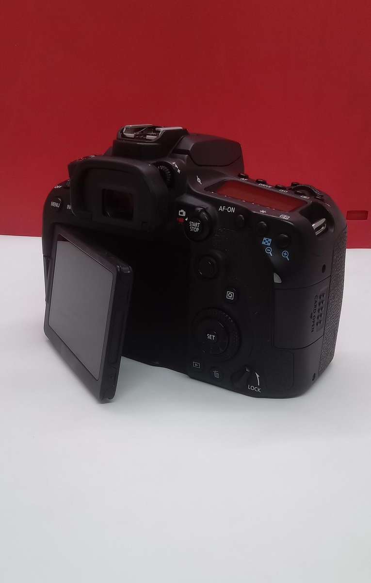 Canon 90D + EF 18-55mm lens