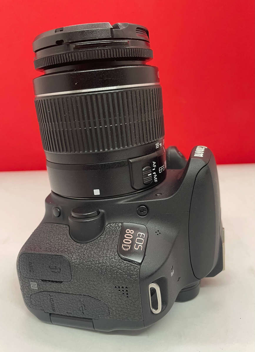 Canon EOS 800d slr camera