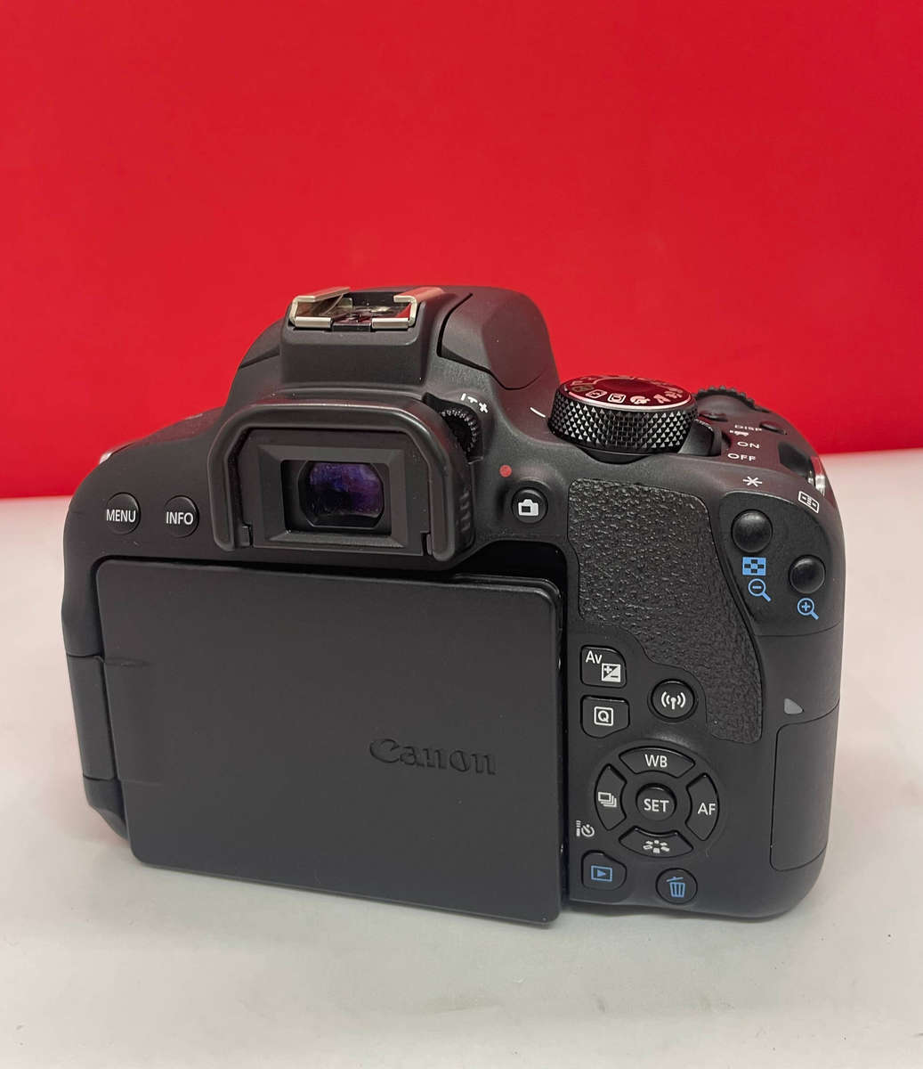 Canon EOS 800d slr camera