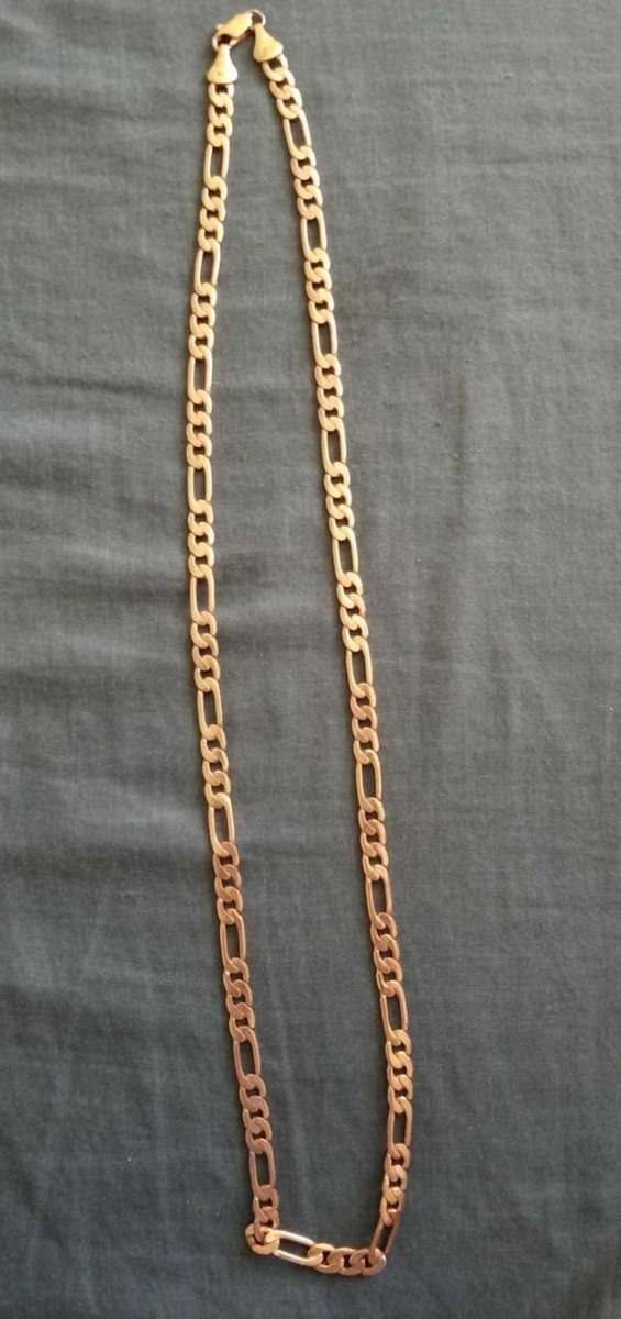 Old gold Figaro chain