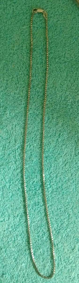 Vintage White gold box chain