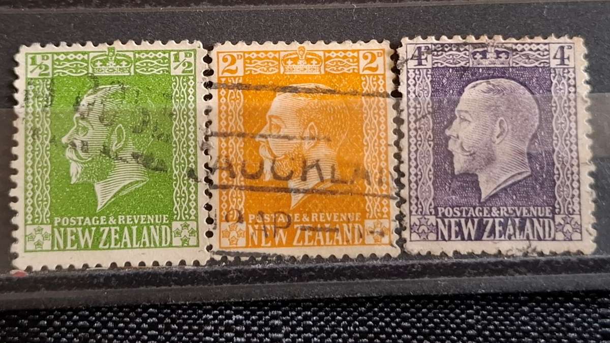 1915-1916 - New Zealand - ½P + 2P + 4P - King George V