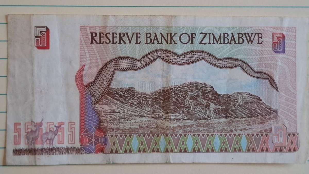 1997 - Zimbabwe - $ 5 - Leonard Ladislas Tsumba - Demonetised Aug 2006 - BX 5456442
