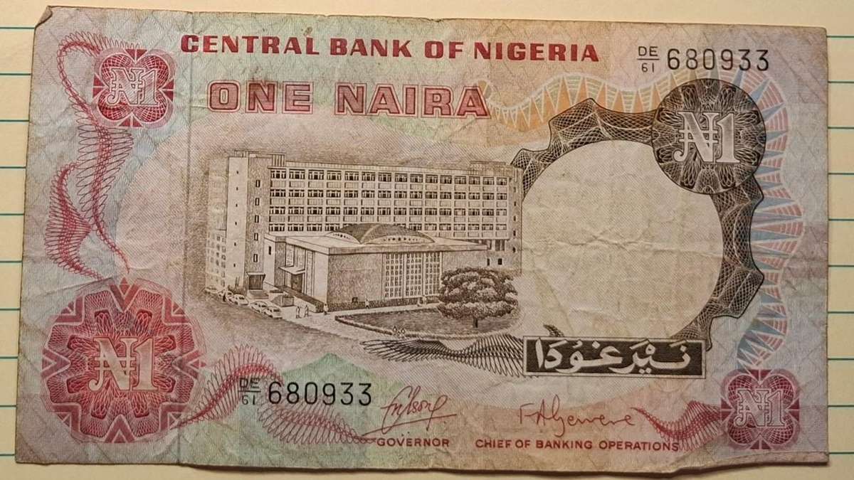 1973-1978 - Nigeria - 1 Naira - Signature: Clement Nyong Isong (CNI) +  - Demonetised Yes - DE61 680