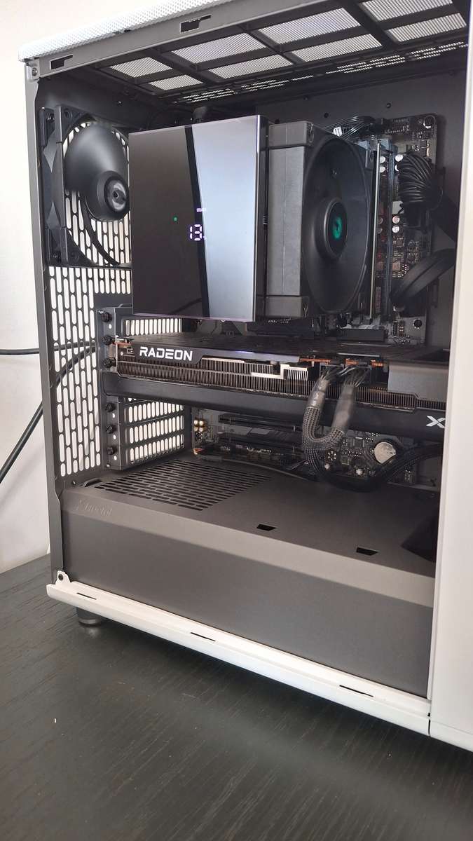 Modern High end Desktop Computer [Gaming PC]