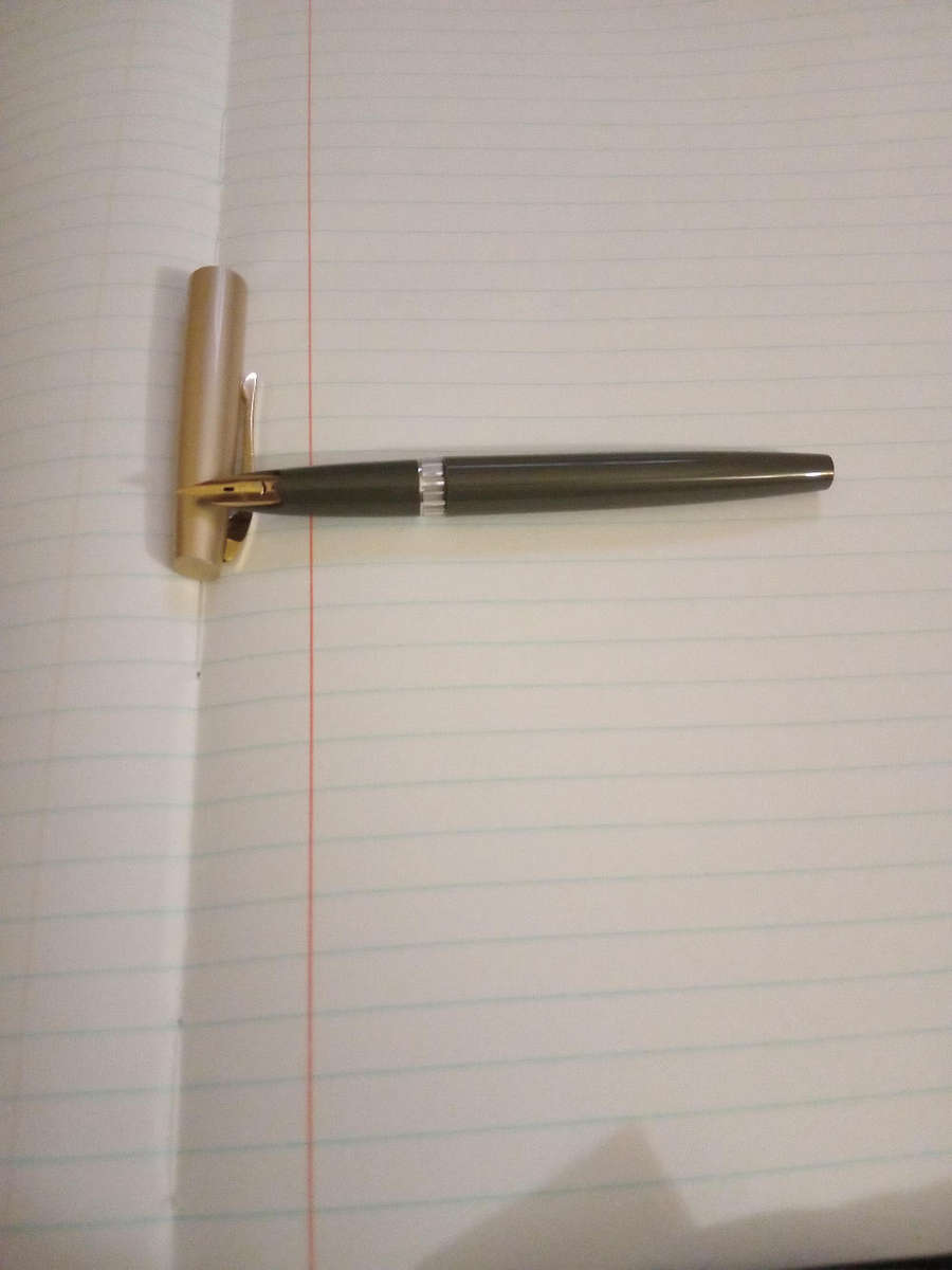 Fountain Pen. Hifra Vintage Grey 4403.