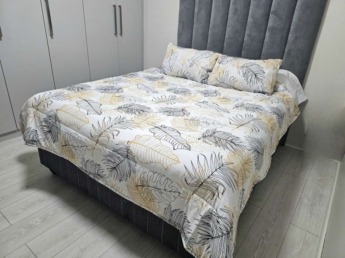 3-Piece Queen Comforter Set  Soft & Elegant