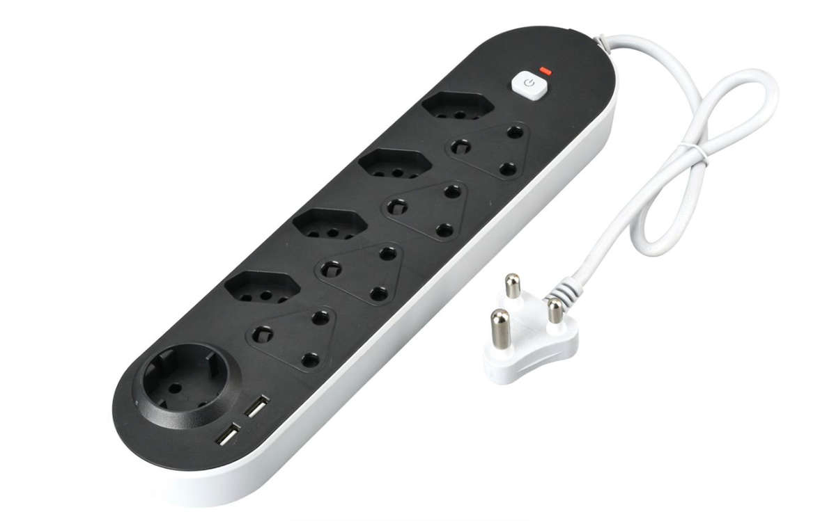 9-Way Multi-Plug with Sockets and USB