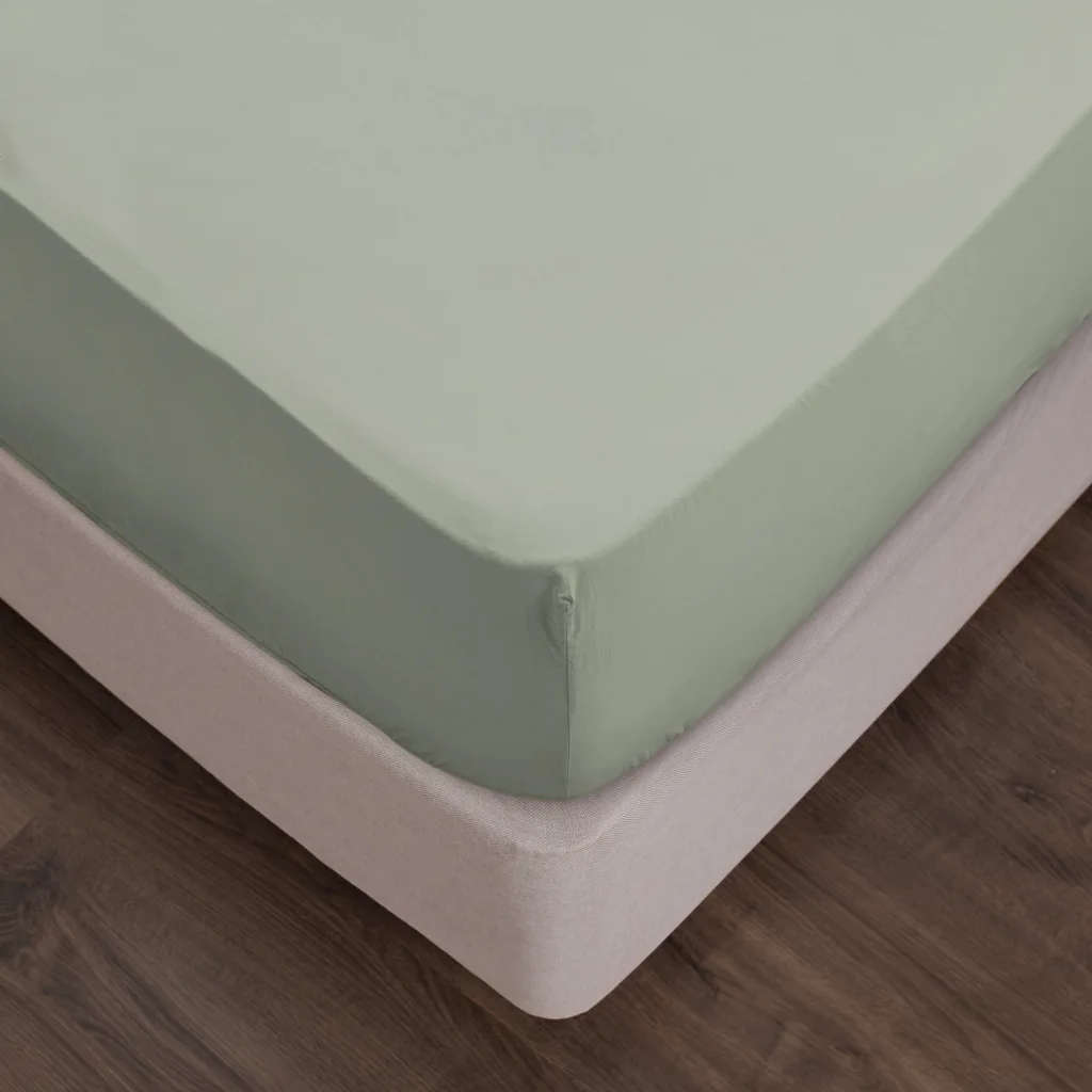 Queen Size Microfibre Fitted Sheet - Light Sage