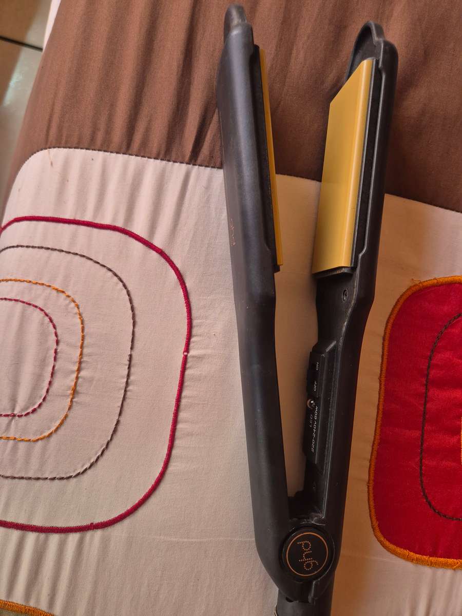 GHD Hair Straightener Professional