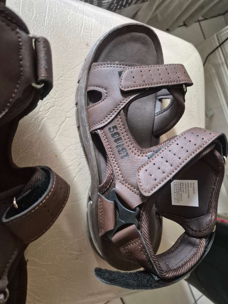 SOVIET MENS SANDALS SIZE 6 BROWN BRAND NEW