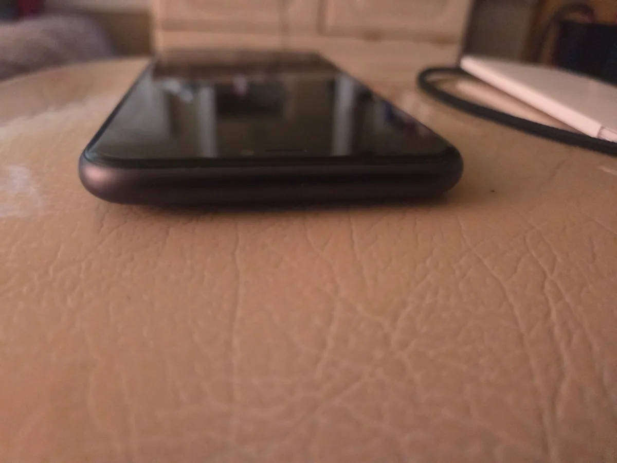 LATE ENTRY IPHONE 11 128 GIG BLACK PLEASE READ FIRST