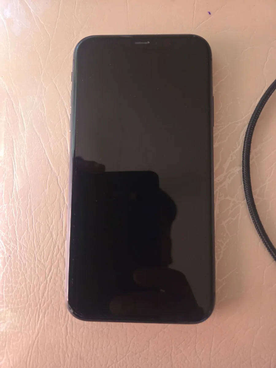 LATE ENTRY IPHONE 11 128 GIG BLACK PLEASE READ FIRST