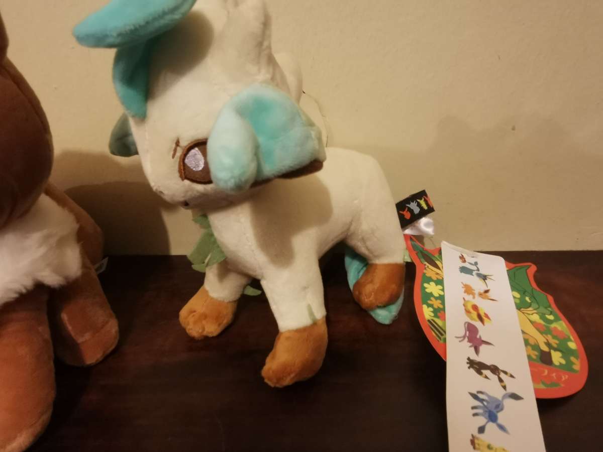 Pokémon Plushy Collection - Evee and Friends