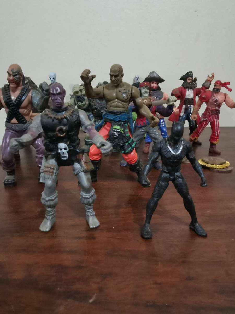 Action Figure Collection of x22 Individuals - see pics