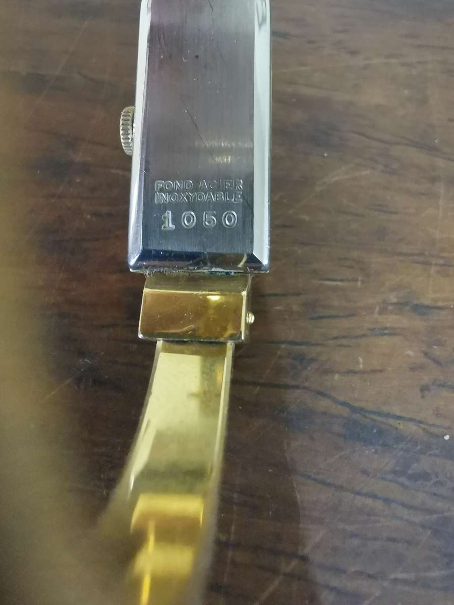 Vintage Swiss 17 Rubis Tourist Watch