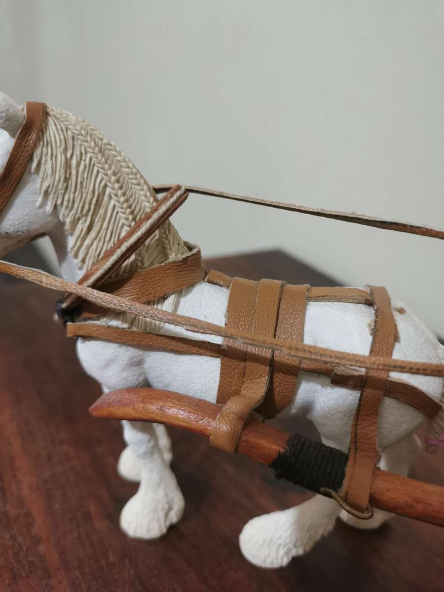 Highly Detailed and Well-Made Vintage Horse and Carriage Figurine