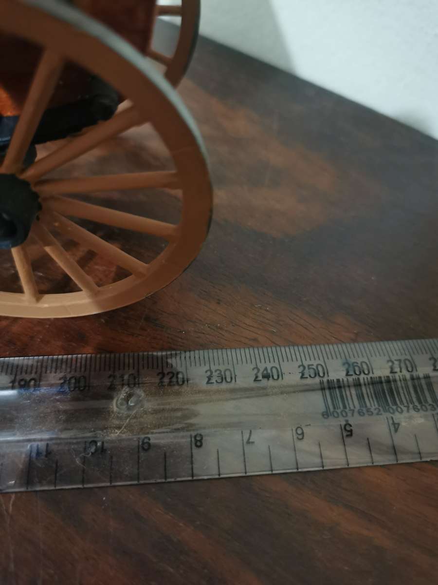 Highly Detailed and Well-Made Vintage Horse and Carriage Figurine