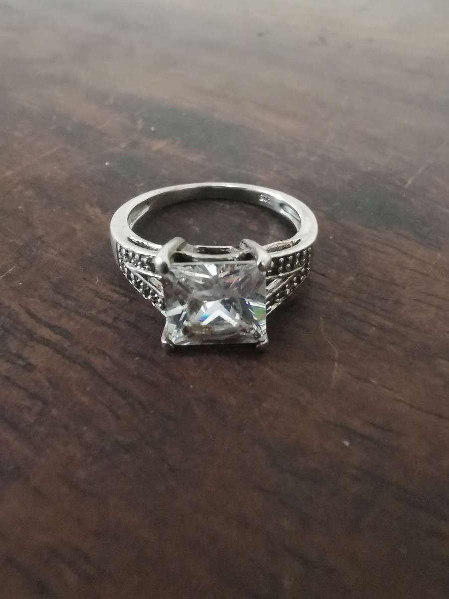 Breathtaking Sterling Silver Ring with a Large Center Stone